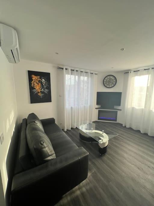Appart De Luxe Tout Confort Jusqu A 4 Personnes Apartment Triel-sur-Seine Exterior photo