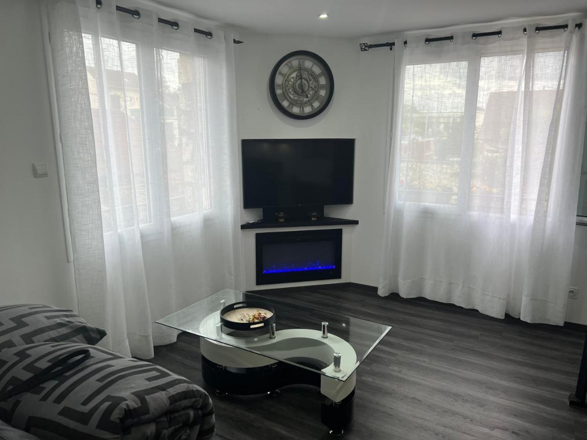Appart De Luxe Tout Confort Jusqu A 4 Personnes Apartment Triel-sur-Seine Exterior photo